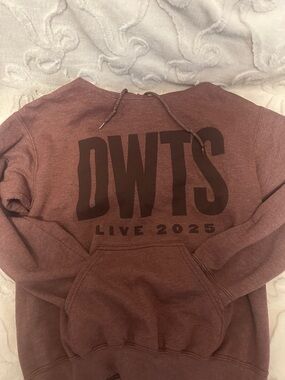 Medium DWTS Live 2025  Maroon Pullover Hoodie